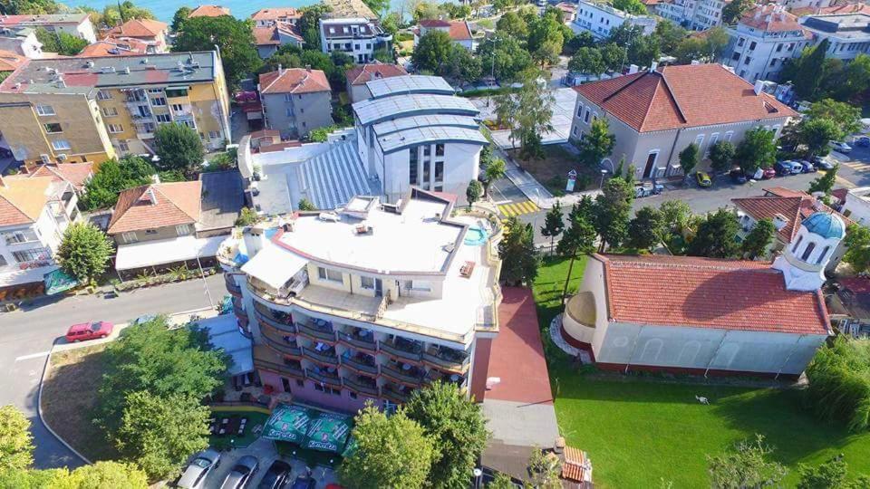 Family Hotel Diana Царёво Экстерьер фото